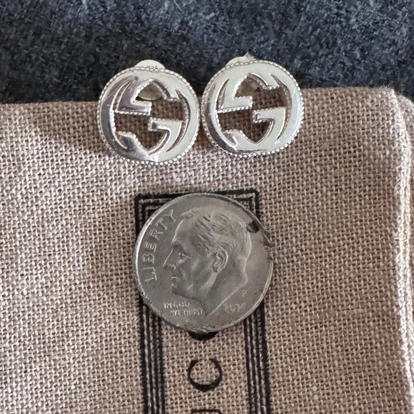Authentic GUCCI Silver Interlocking-G Stud Earrings - Picture 11 of 11